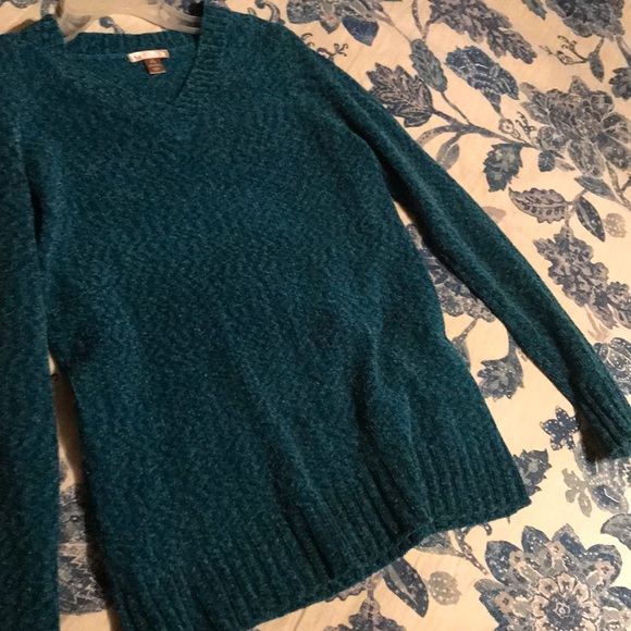 Sweater - Picture 2 of 3